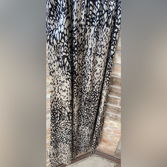 Francesca One Shoulder Maxi Dress/abstract pattern/Tan & Black /Size Medium NEW - Picture 4 of 8